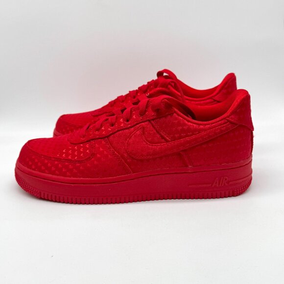 Nike Womens Air Force 1 Valentines Day 07 Low SE Red Shoes Sz 7 New IQ9965-600 - Picture 4 of 12